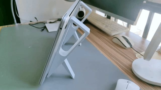 Вертикальная подставка под ноутбук
